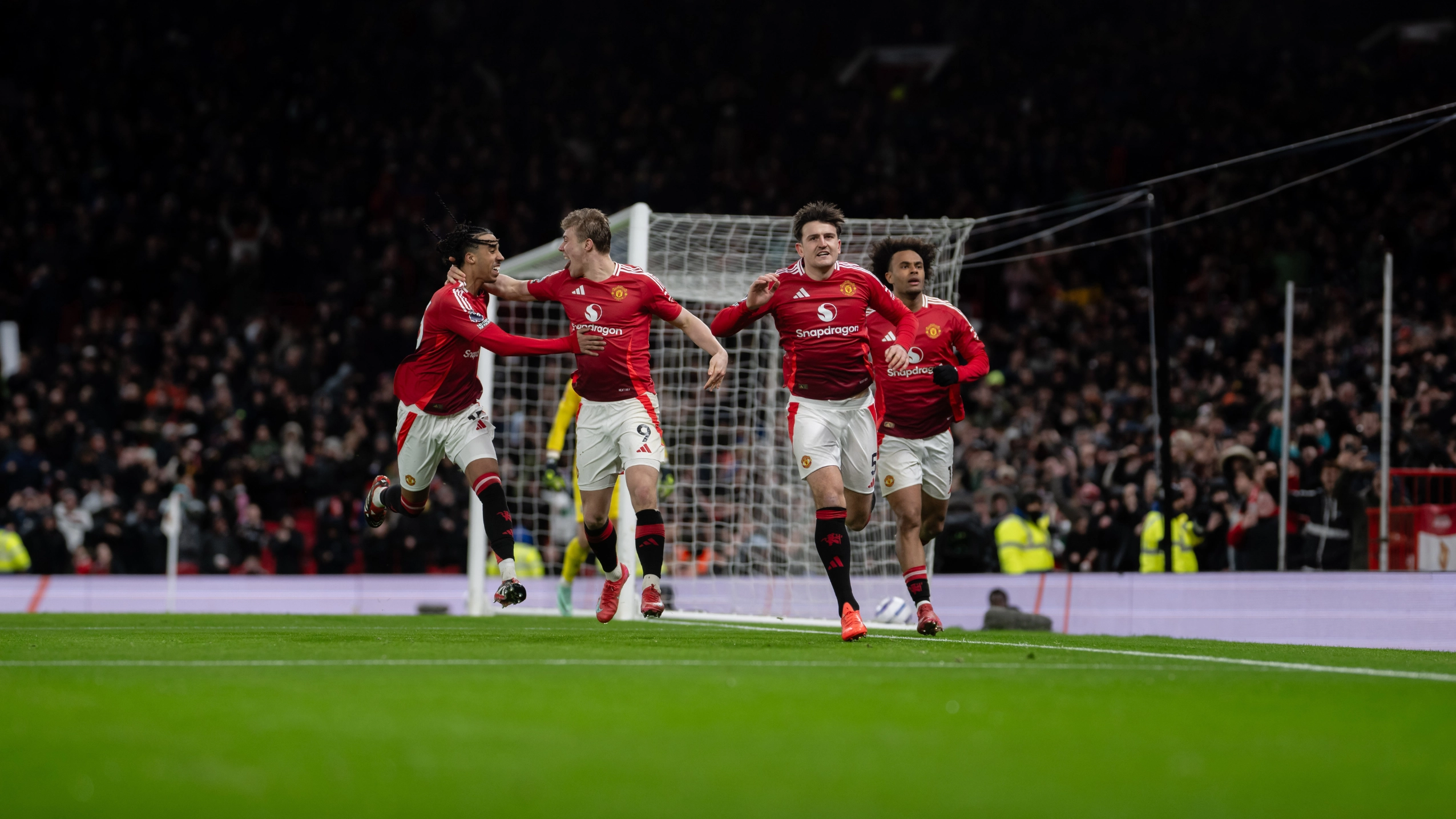 Man United fans do a complete u-turn on one player as they make their feelings clear following Ipswich game