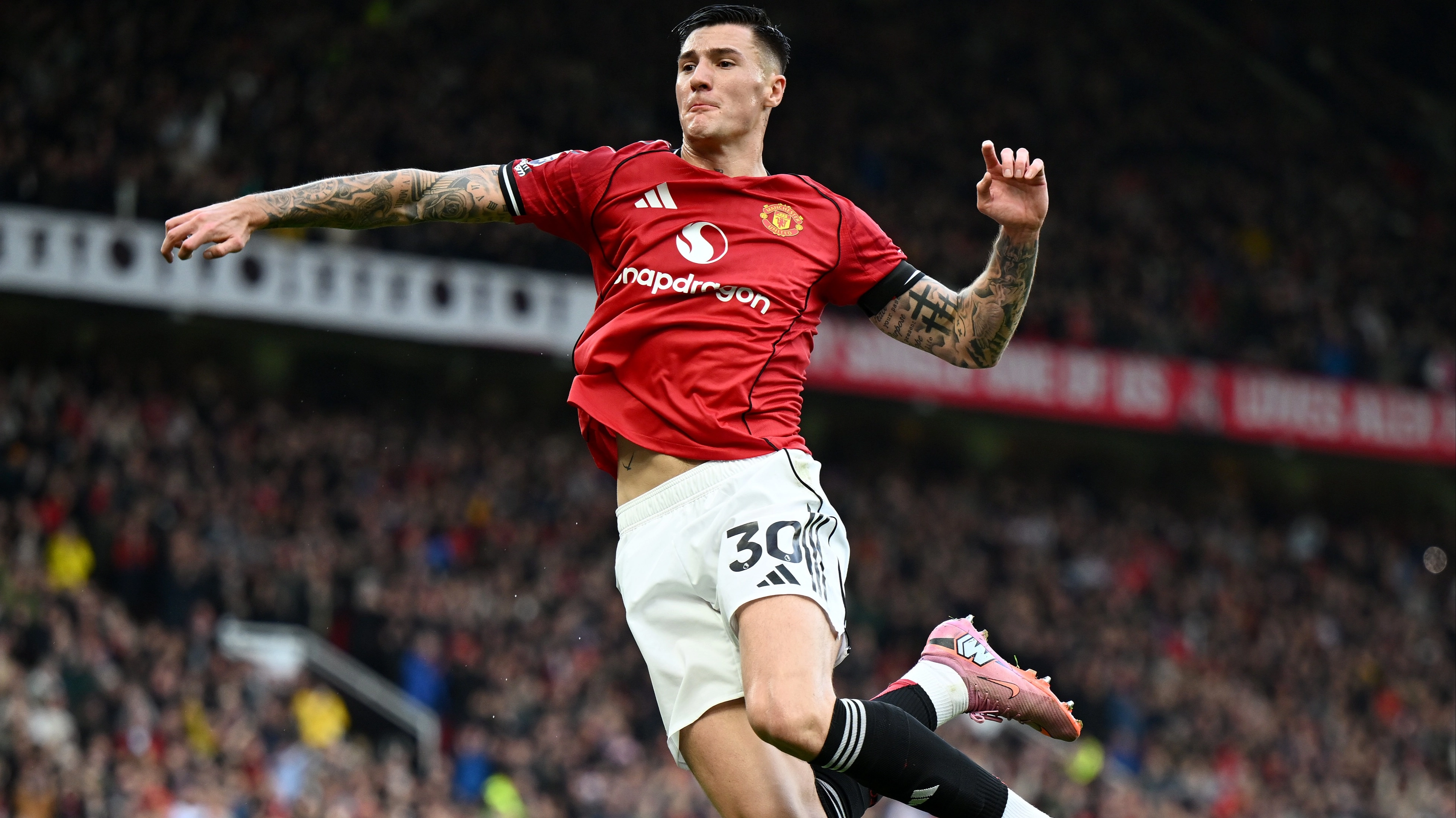 Benjamin Sesko's Agency Make Public Plea to Find Man Utd Fan From Old Trafford Crowd