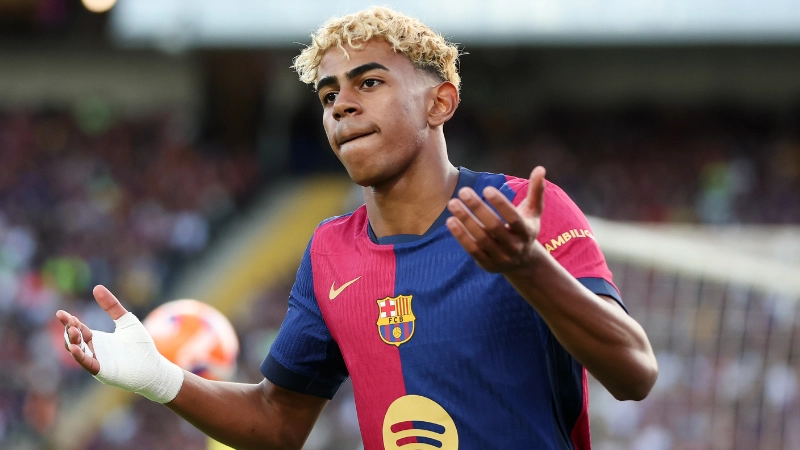 Lamine Yamal received offer to leave Barcelona in transfer that would have changed football history but Xavi blocked it happening