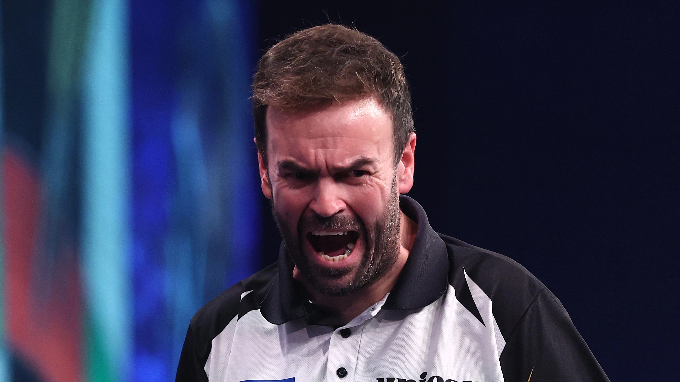 Ross Smith rises in ranks and stakes Premier League darts claim as Michael van Gerwen’s place comes under scrutiny