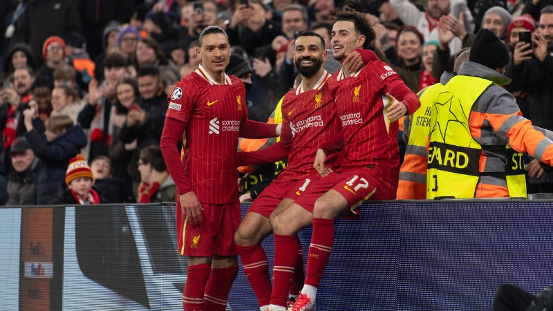Liverpool fans convinced Mo Salah is staying at club after spotting what teammate did during win over Lille