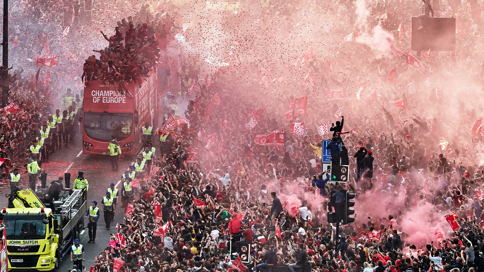 Petition launched to move Liverpool's expected Premier League trophy parade to London