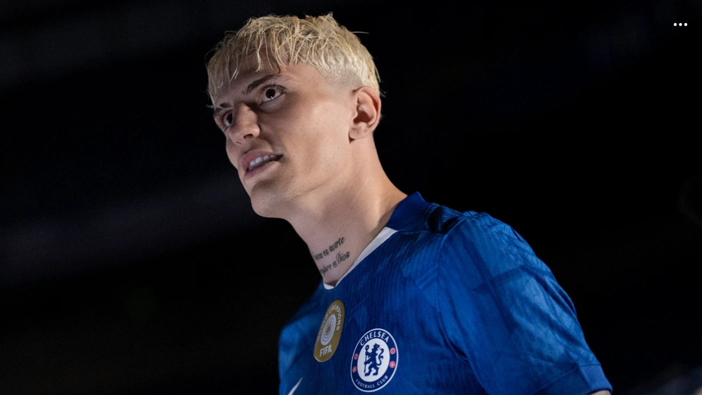 Man Utd Fans Spot Alejandro Garnacho's Response to First Chelsea Training Session
