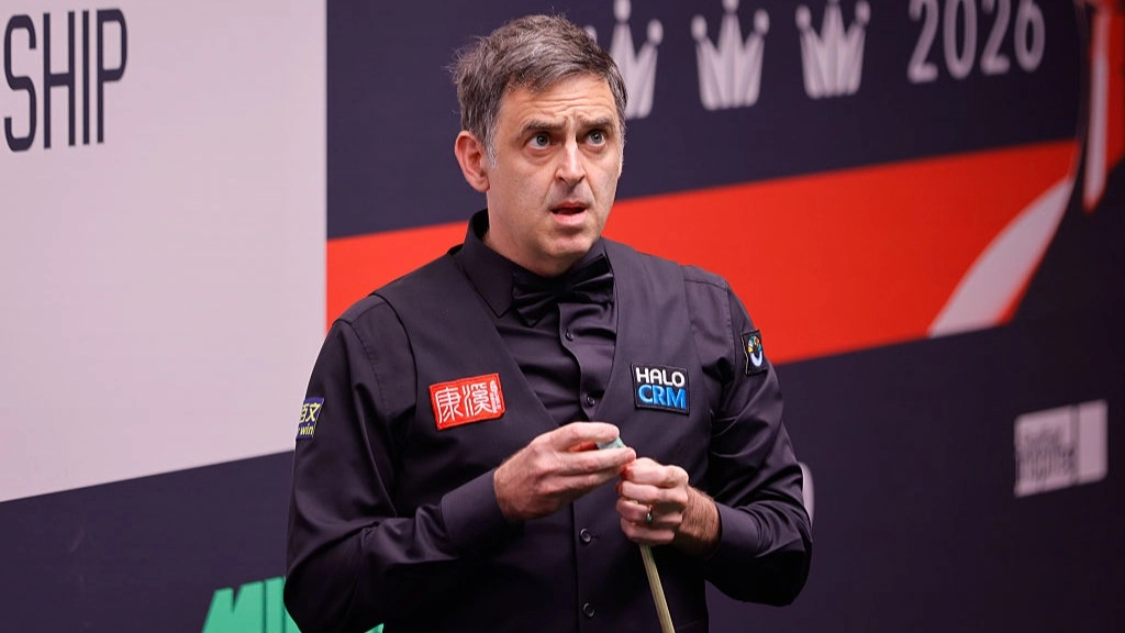 Ronnie O’Sullivan earns praise for touching act of respect after John Higgins loss