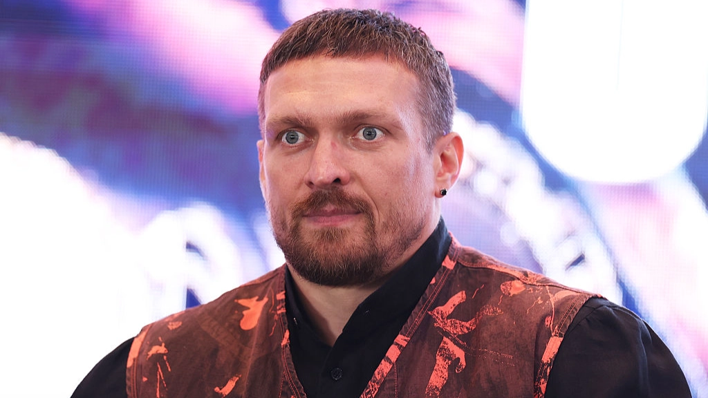 Oleksandr Usyk had brilliant response when asked who would win in Anthony Joshua, Daniel Dubois, and Derek Chisora fight