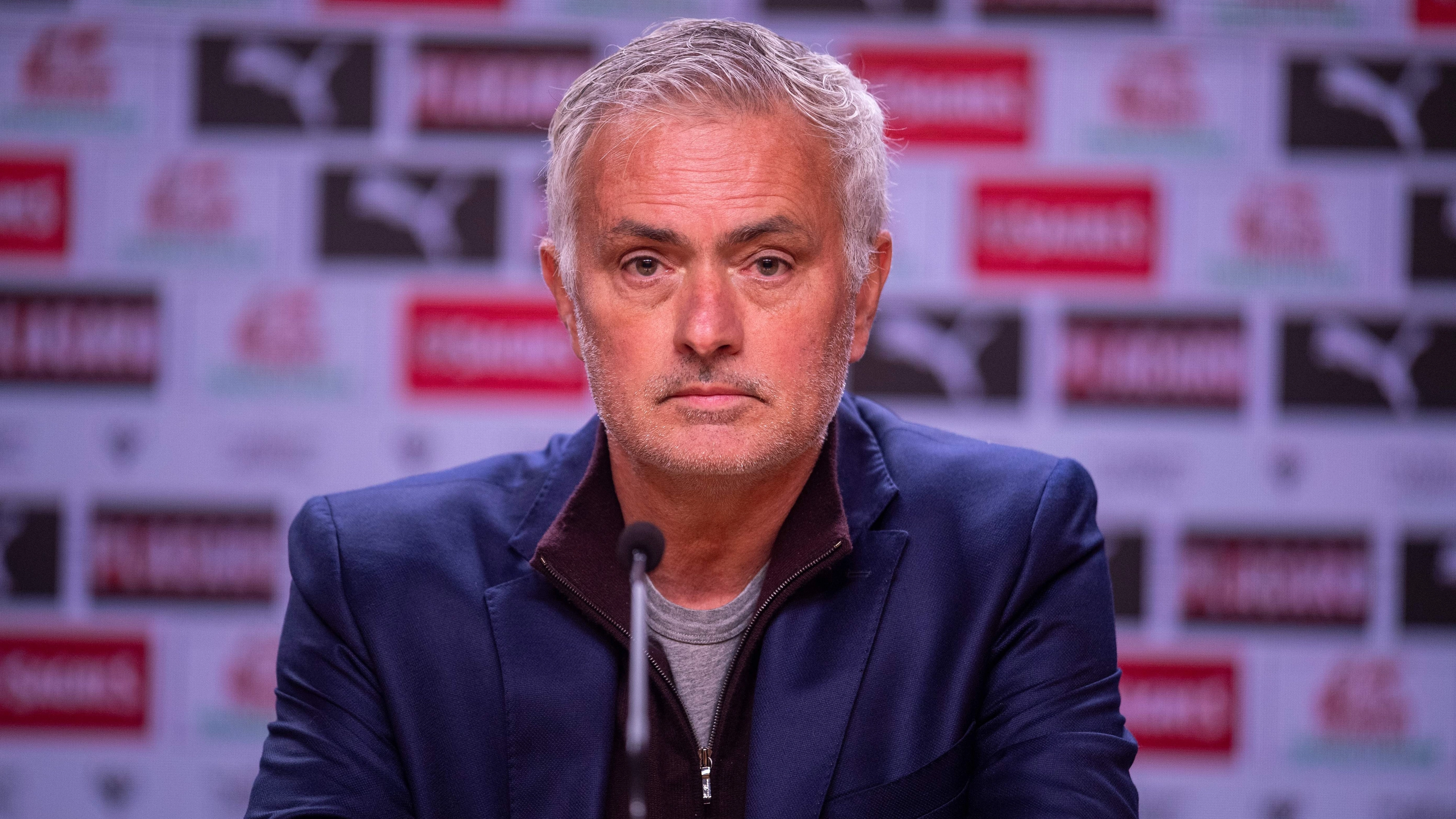 Jose Mourinho Makes Feelings Clear On Replacing Xabi Alonso At Real Madrid