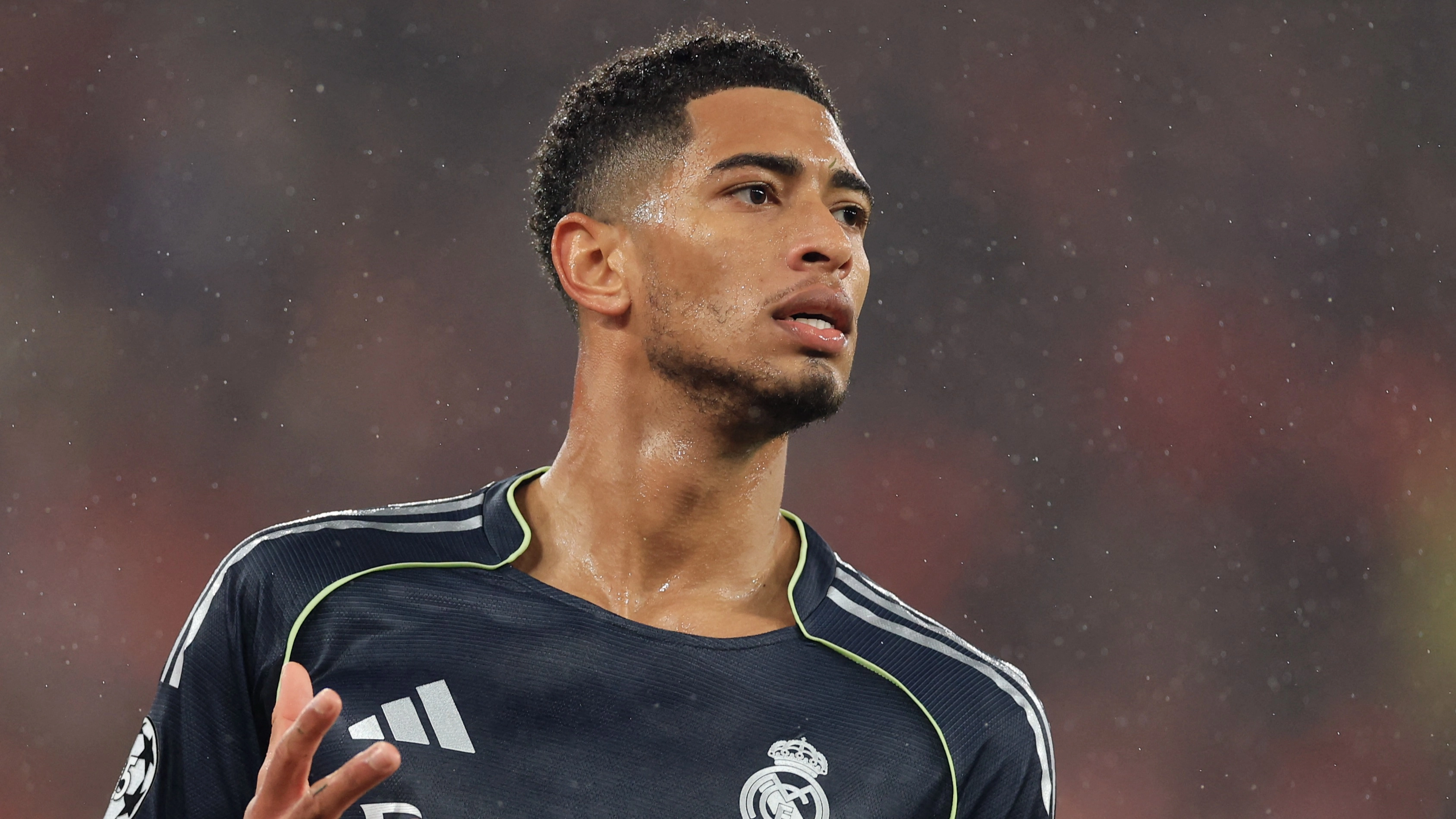 Jude Bellingham tipped to join Man Utd 'if they make right offer'