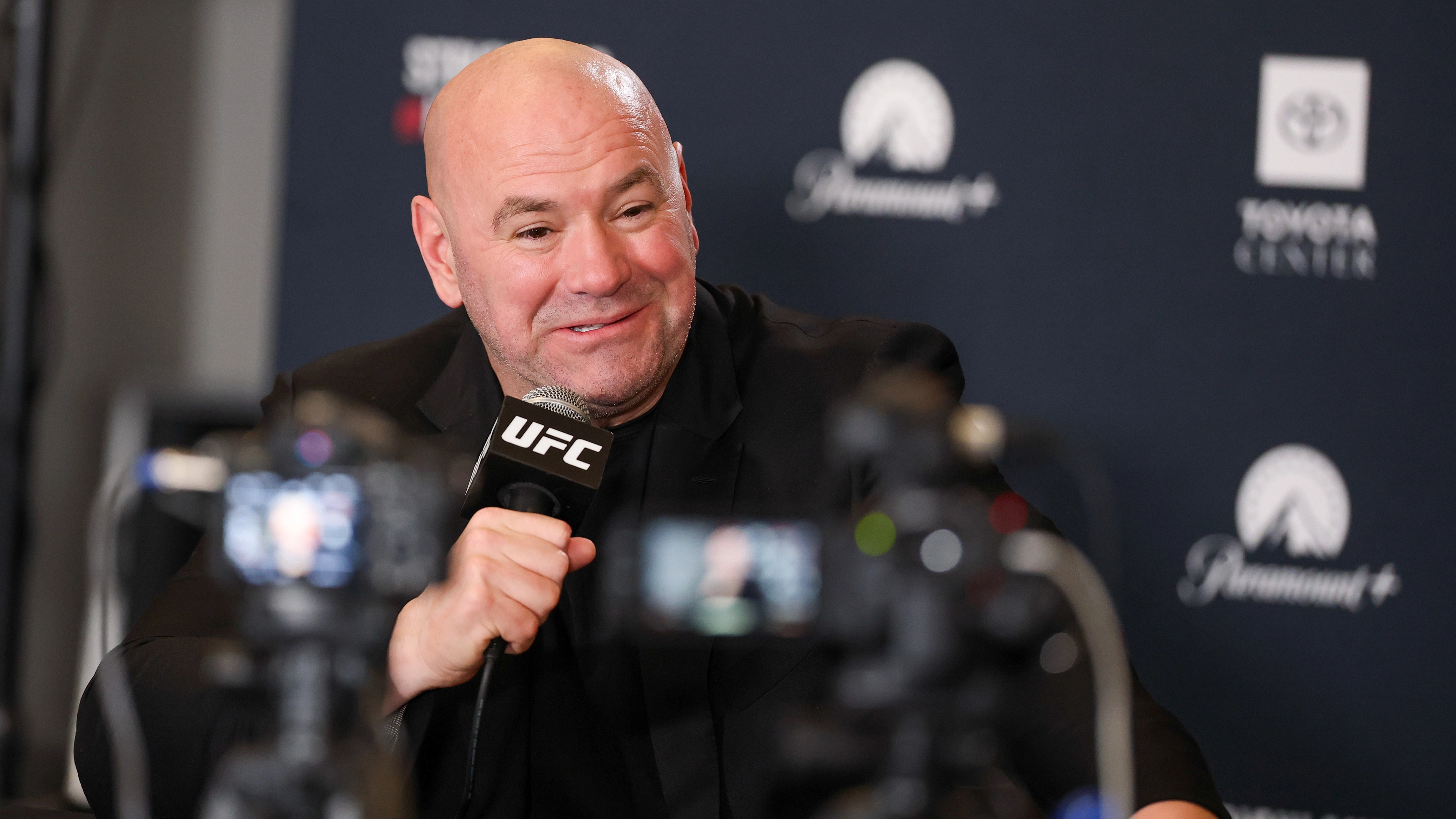 Dana White adds unexpected title fight to UFC 327 which will cause chaos