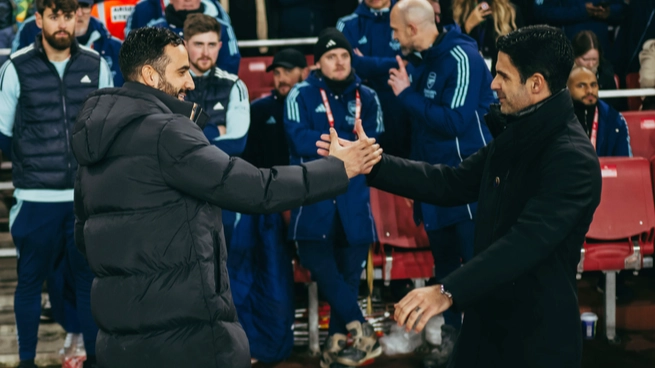 Arsenal fans think Man Utd are about to help them secure dream striker signing before the transfer deadline