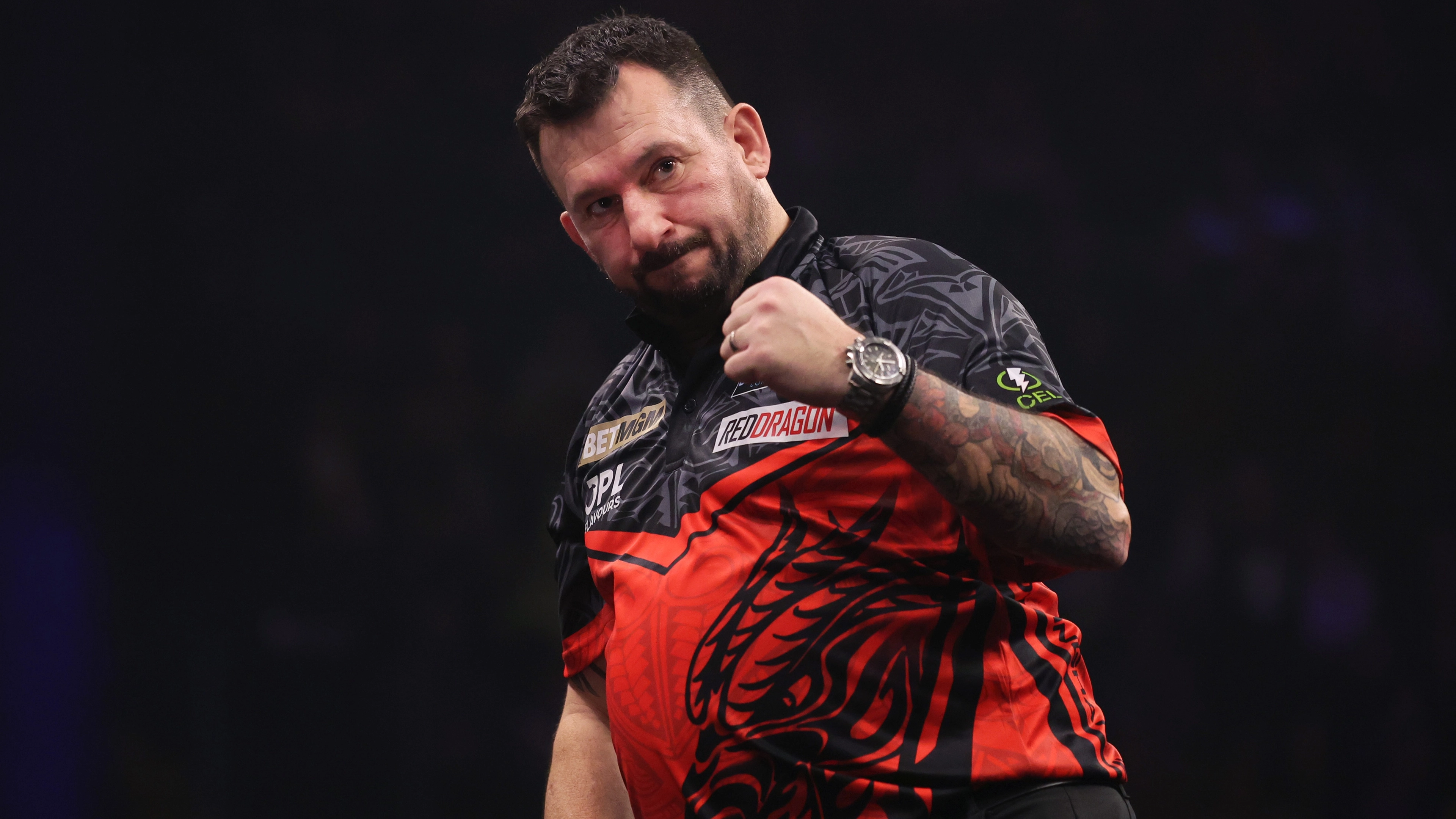 Jonny Clayton reveals 'weird' condition that is causing him to limp