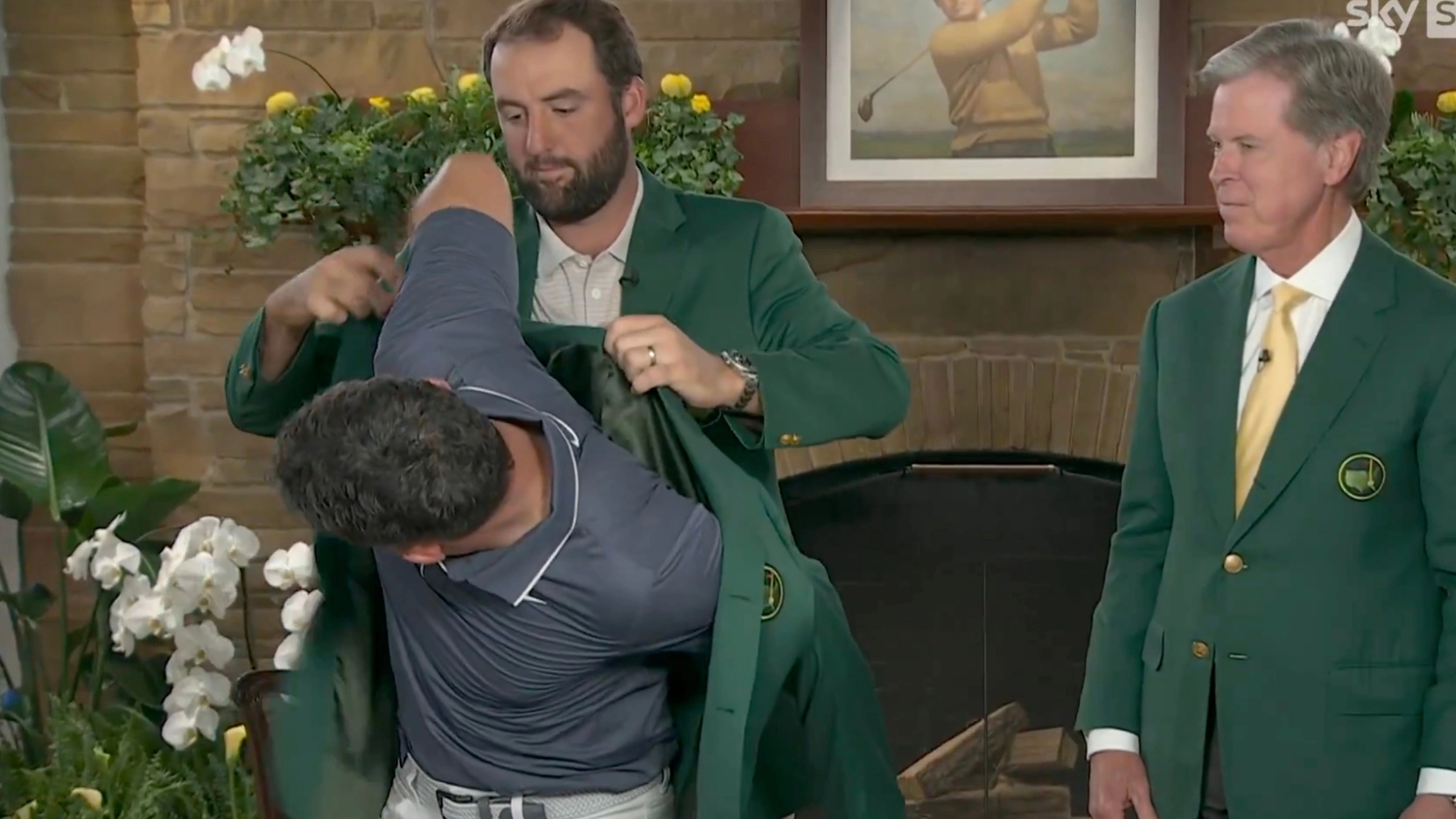Scottie Scheffler called out for gesture towards Rory McIlroy after they spot what he did during Masters ceremony