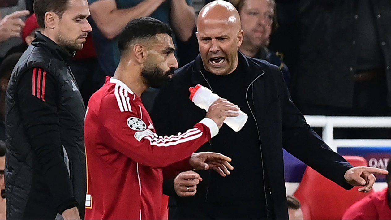 Arne Slot Could Axe Mo Salah Amid 'Extraordinary' Offer for Liverpool Star