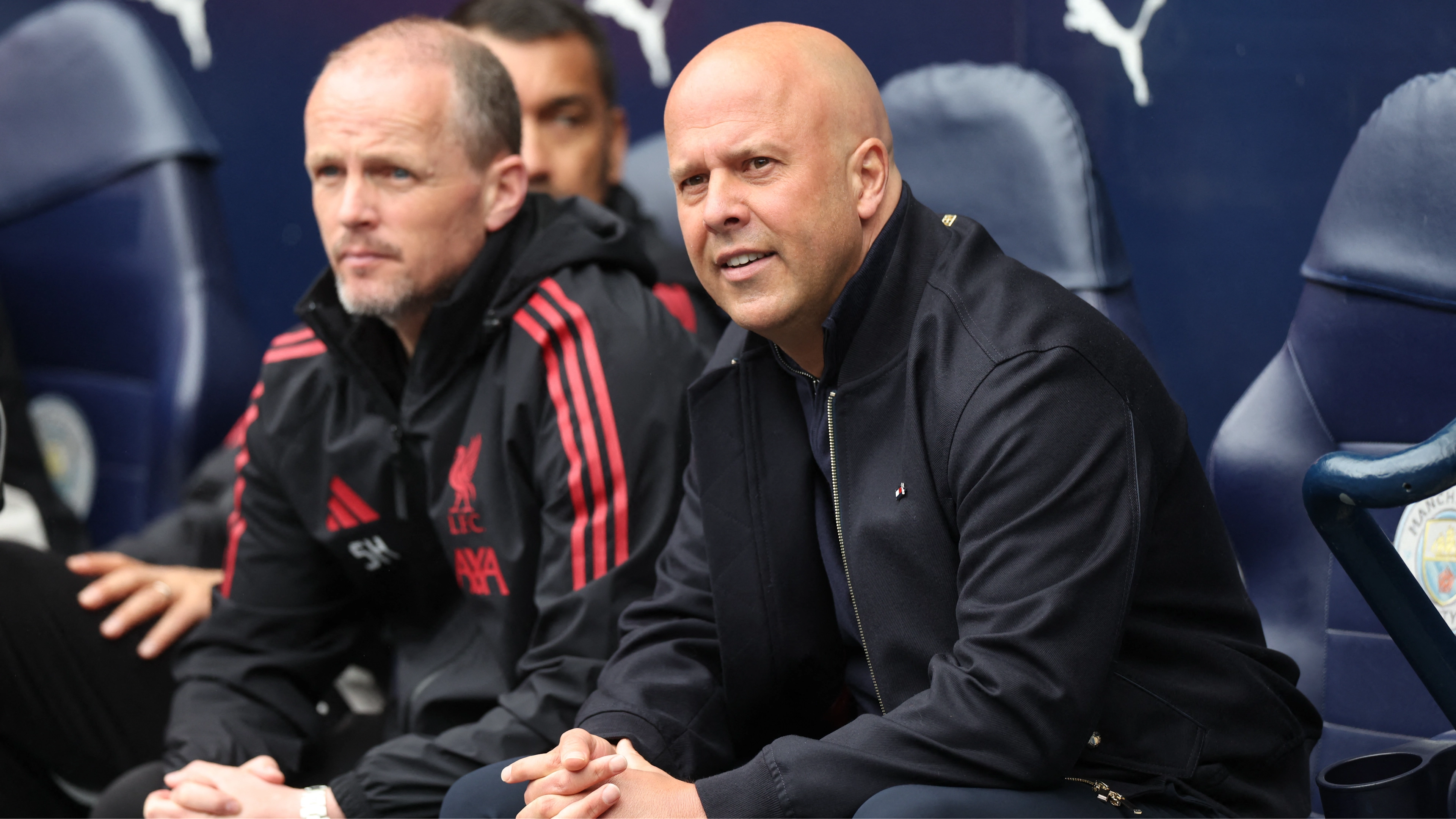 Liverpool targeting £30m star that Arne Slot invited to his house