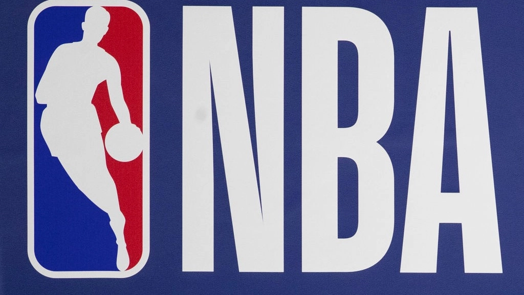 NBA Game Postponed After Shooting of Man in Confrontation With Federal Agents