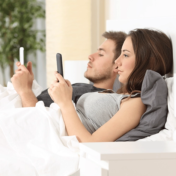 Bedtime habit 'parallel scrolling' could be killing your relationship