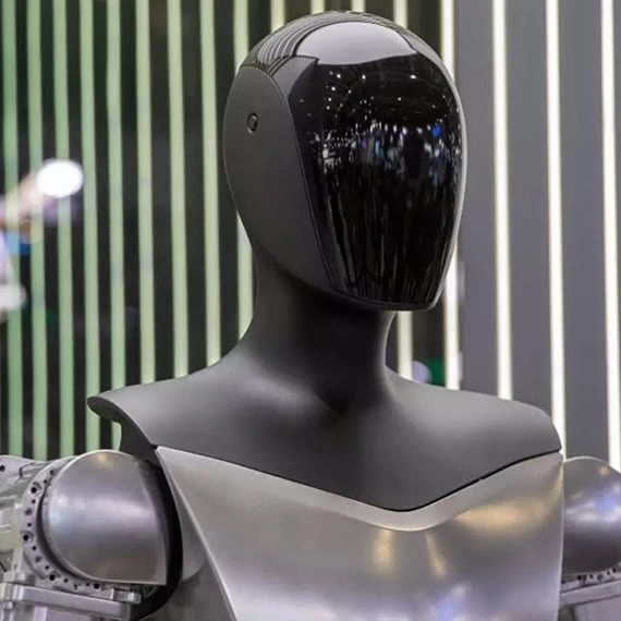 Elon Musk reveals eerily humanoid robots just one year after warning that AI is a ‘threat to humanity’