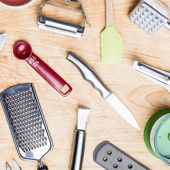 Expert reveals you should throw away this specific kitchen utensil to protect your health
