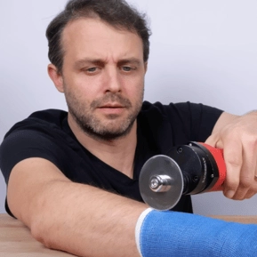 Incredible reason why a cast saw won't cut through human skin