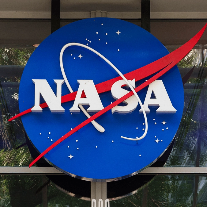 NASA issue statement as 22-year-old space telescope is careening back to Earth