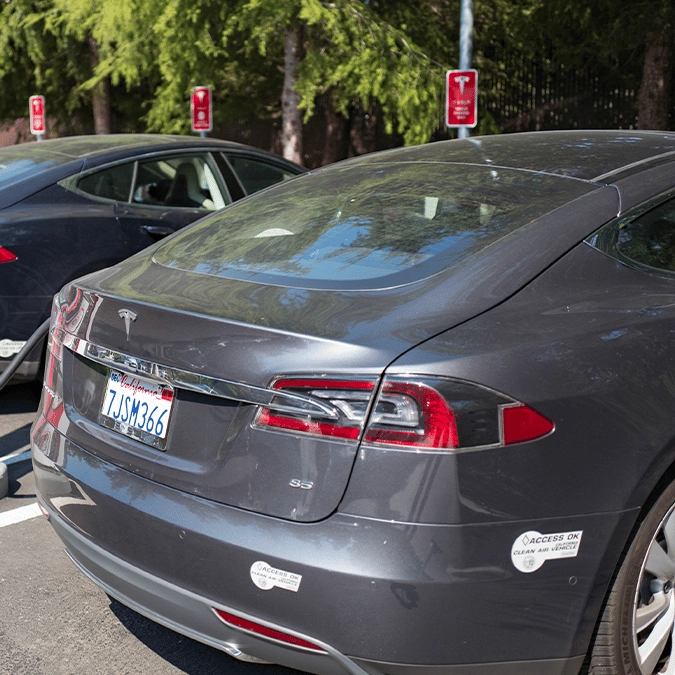 Woman whose Tesla crashed after 'brakes stopped working' ordered to pay damages and apologize to $1,100,000,000,000 company