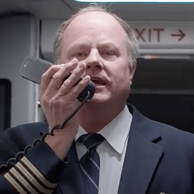 Why United Airlines pilot wait 3 decades 'to fly one exact flight' in super emotional moment