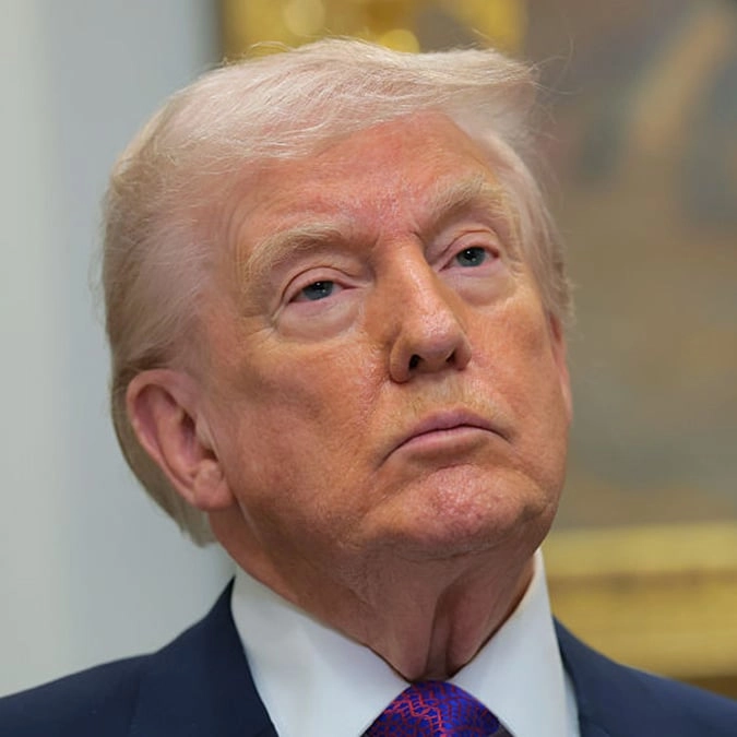 Gunman shot dead on Trump's property has texts leaked showing messages days before death