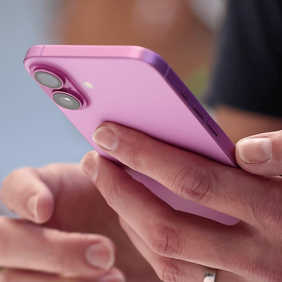 People in shock after results show which smartphone has 25+ hours of battery life
