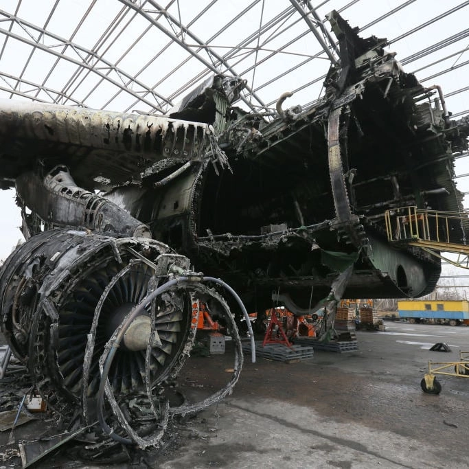 Officials confirm plans to rebuild world's largest plane set to cost $3,000,000,000