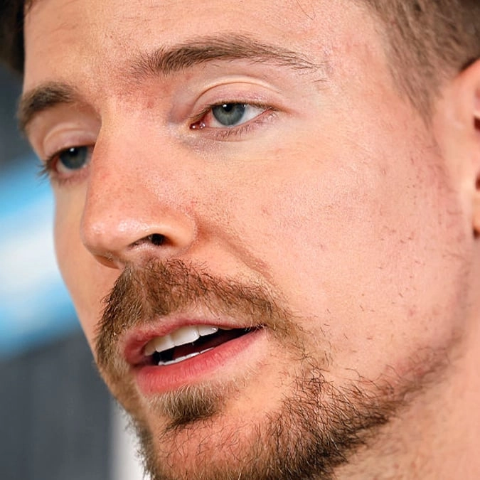 Senator Elizabeth Warren issues blunt 5-word message to MrBeast that could bring down YouTube King