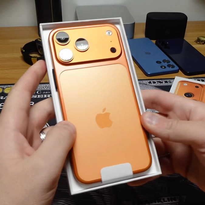 Tech expert splurges on fake Apple products to see how convincing they really are