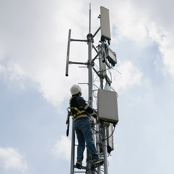 Radio station baffled after 200-foot radio tower goes missing without a trace