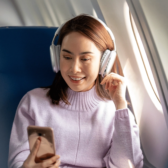 Huge US airline can now kick you off a flight if you're caught 'barebeating'