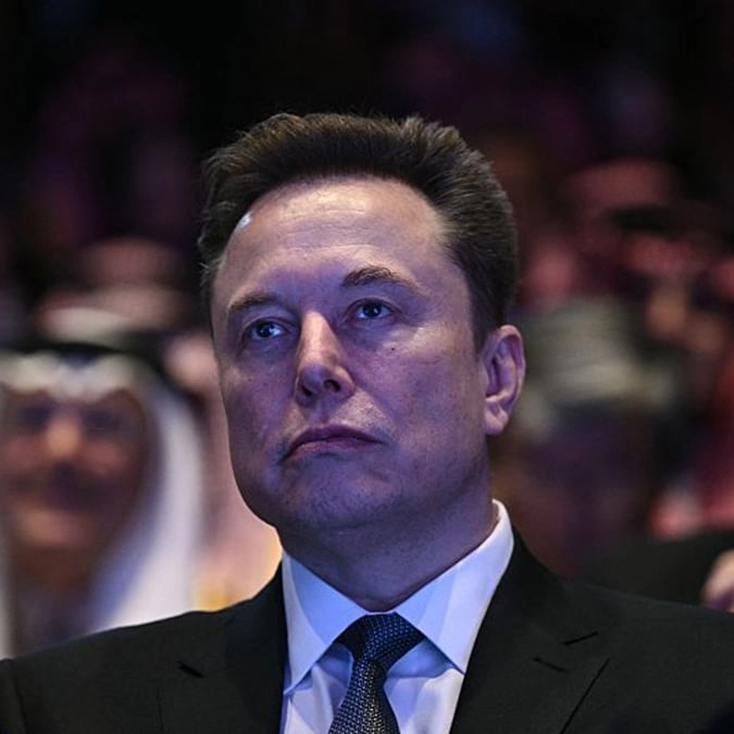 Viewers all spot same detail about Elon Musk's relationship after he uses this word in new interview