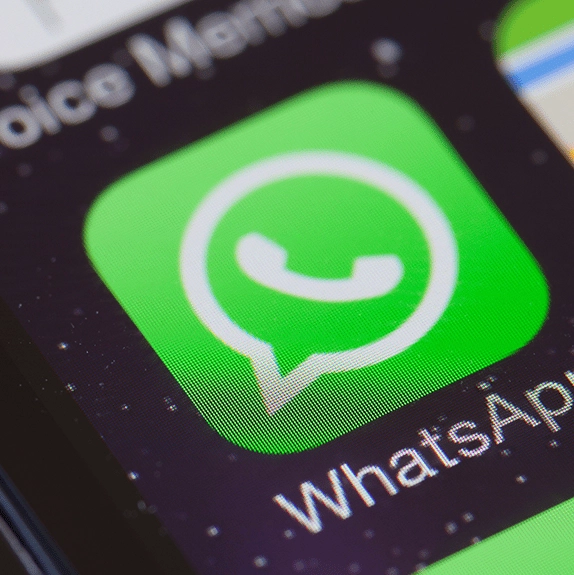 New group voice chats on WhatsApp let you call huge groups of friends simultaneously
