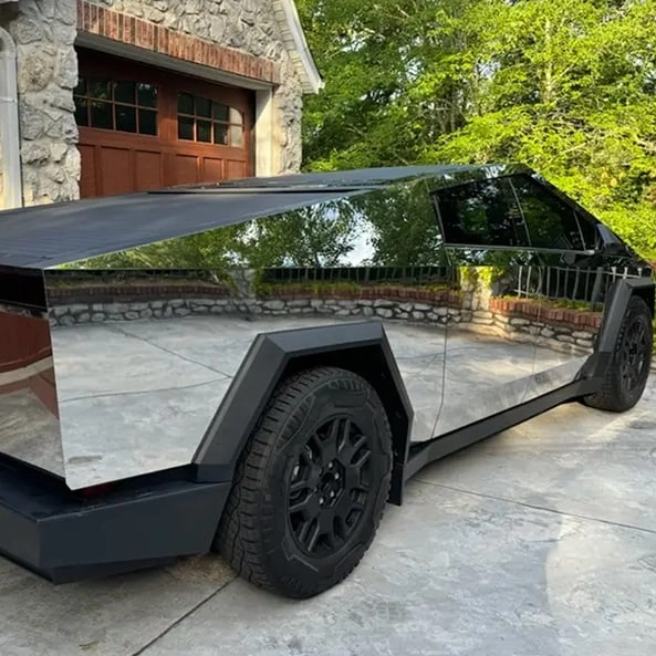 Cybertruck owner solves one of the vehicles often reported issues by completely polishing it