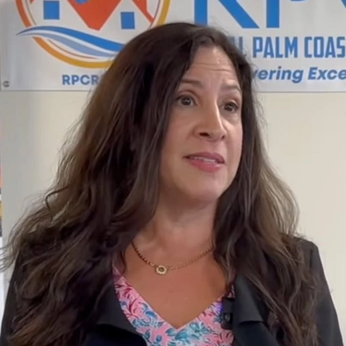 Experts weigh in as residents flee Florida town after it's named 'worst housing market in America'