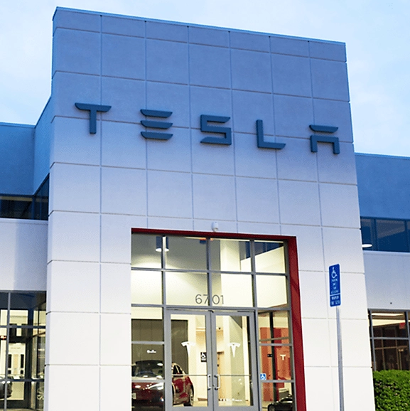Expert predicts how much $1,000 invested in Tesla stock today will be worth in 2027