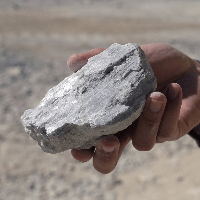 Scientists discover $1,500,000,000,000 worth of white gold in Oregon that could transform the US car industry