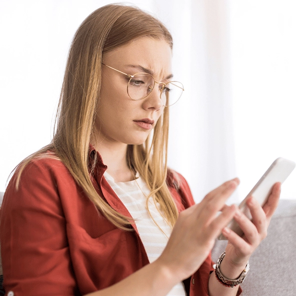 iPhone user baffled by ‘aggravating’ notification that repeatedly pops up once a minute