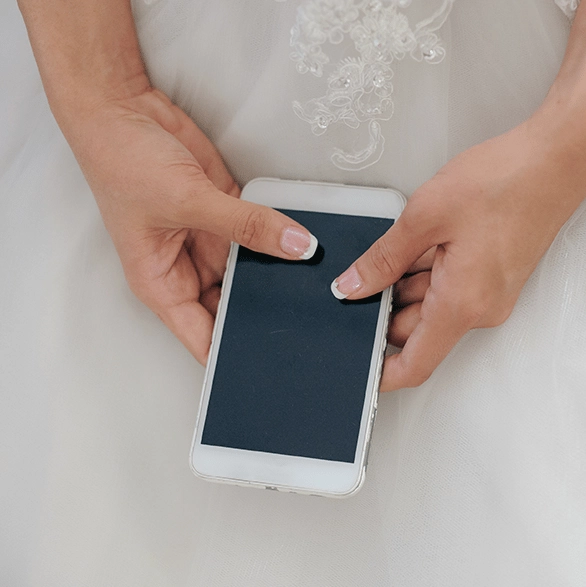 Bride pulls out phone on wedding day to read fiancé's affair texts instead of their vows