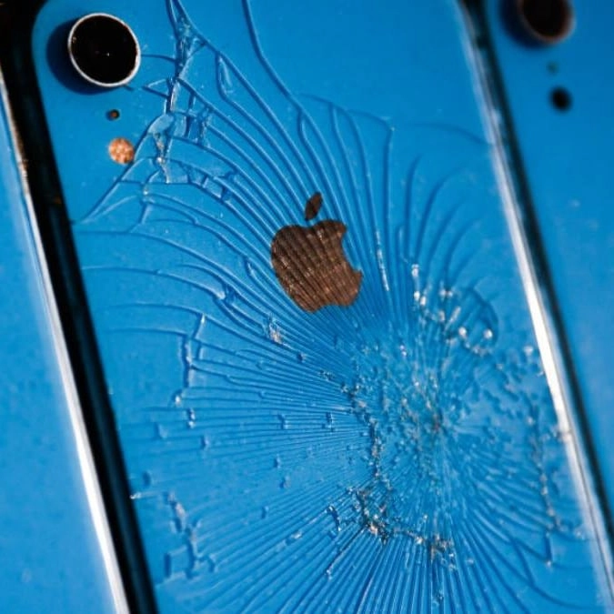 iPhone fans baffled after user spots 'black dot of death' at the top of their screen