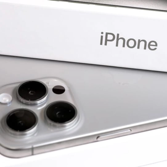 Apple's 'move to iOS' app catapults into Google Play's top 40 list