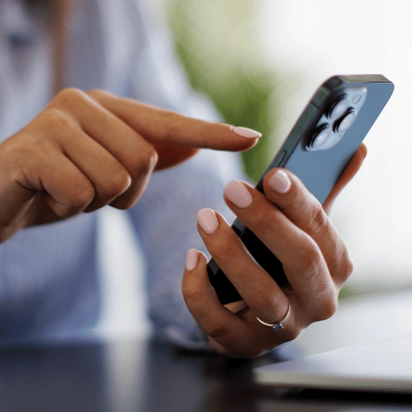 Experts warn privacy is ‘virtually impossible’ on iPhones