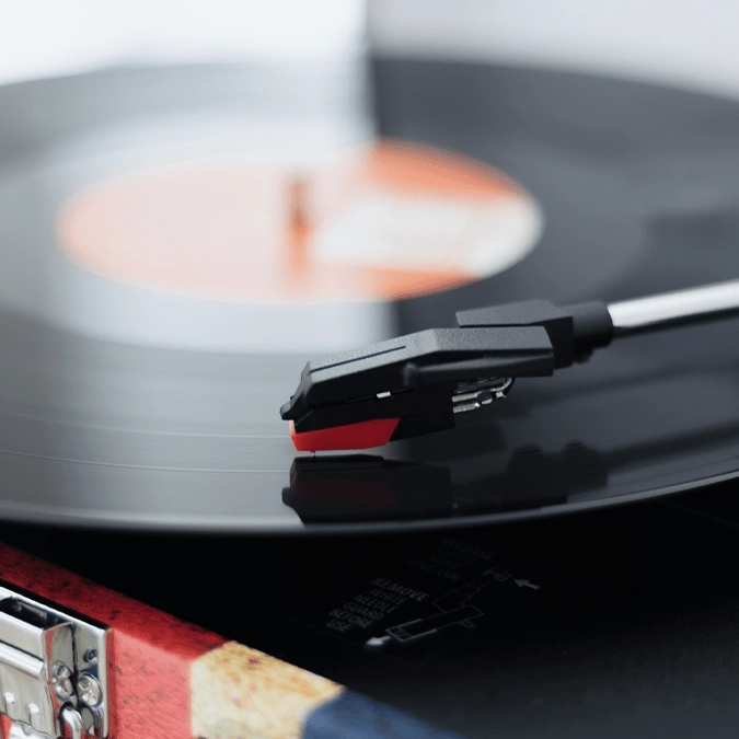 People utterly mind-blown after realizing how a vinyl record actually makes sound