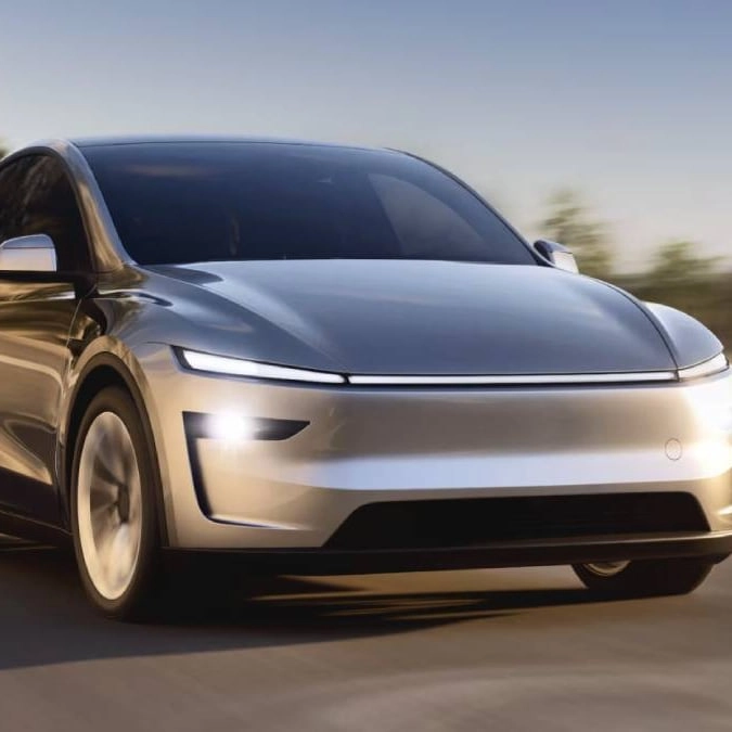 'Wild' footage of Tesla Model Y driving itself to new owner leaves everybody saying the same thing