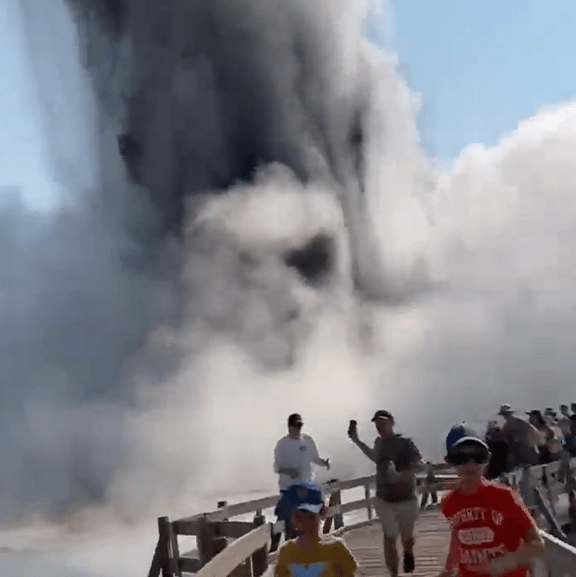 Footage shows tourists running for their lives amidst hydrothermal explosion in Yellowstone