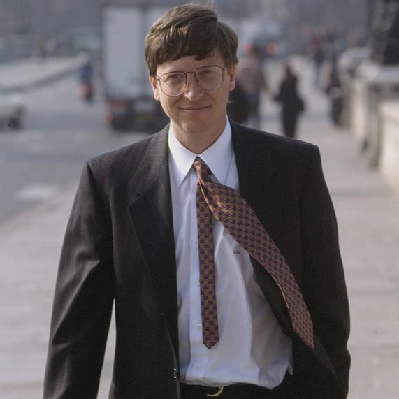 Resurfaced footage from 29 years ago shows Bill Gates accurately predicting modern day tech