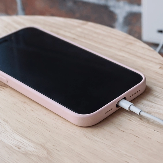 iPhone experts reveal 2 settings you should disable to prevent battery drainage