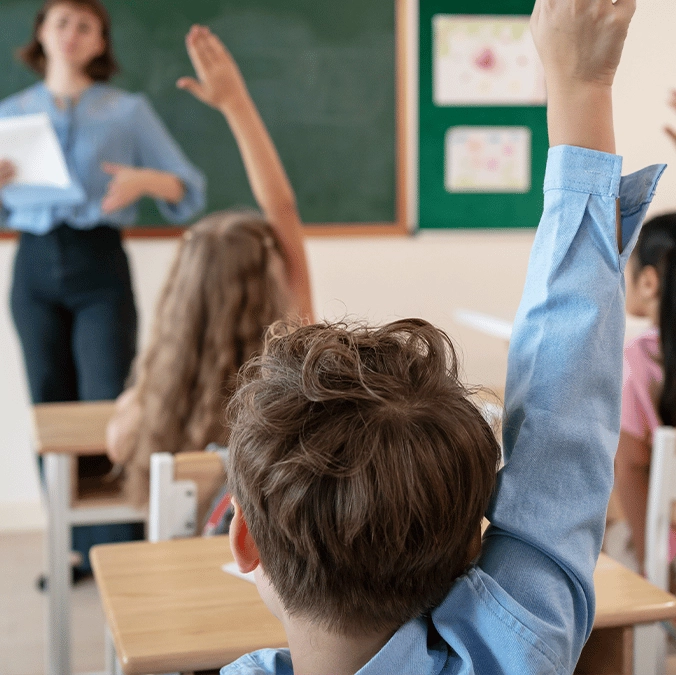 Kids math question asking what time is closest to midnight leaves people totally puzzled
