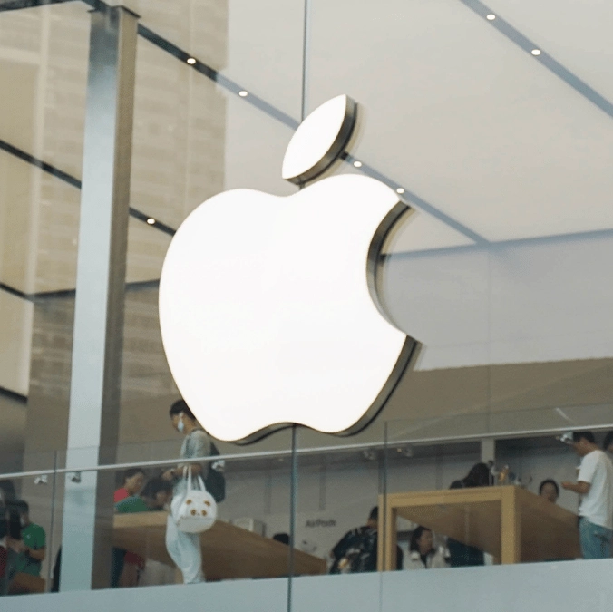 Apple sue US movie theatre chain over their name in bizarre lawsuit
